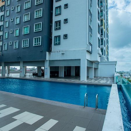 Infinity Sea View Pool Beach View 3Rooms 2Parkings Kuala Terengganu Kültér fotó