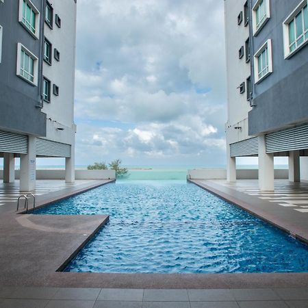 Infinity Sea View Pool Beach View 3Rooms 2Parkings Kuala Terengganu Kültér fotó